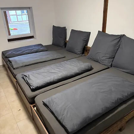 Monteurzimmer Auf Historischem Vierkanthof M شقة *