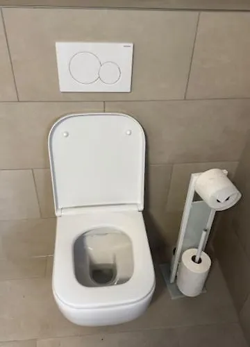 Monteurzimmer Auf Historischem Vierkanthof M زولبيتش