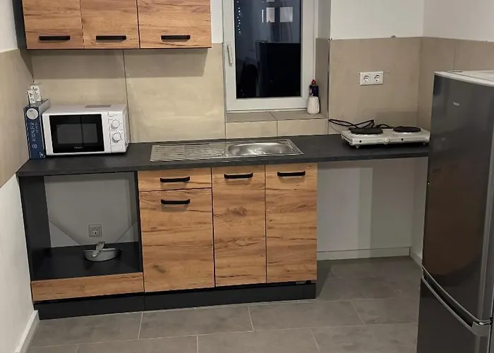 Monteurzimmer Auf Historischem Vierkanthof M *